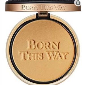 Too Faced Born This Way Multi Use Complexion Powder